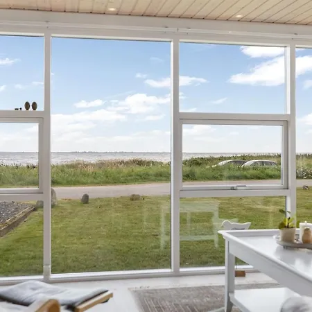 펜션 Teodosija - 20m From The Sea By Interhome *