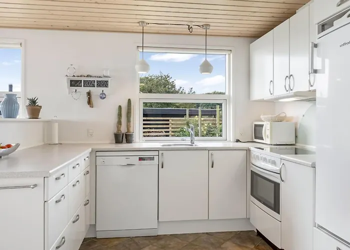 Teodosija - 20m From The Sea By Interhome